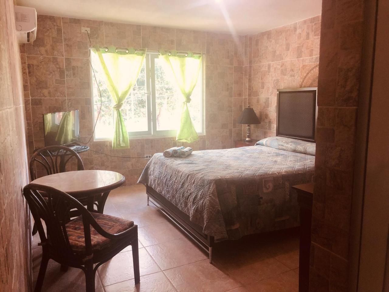 Hotel Colombus Aguada Esterno foto